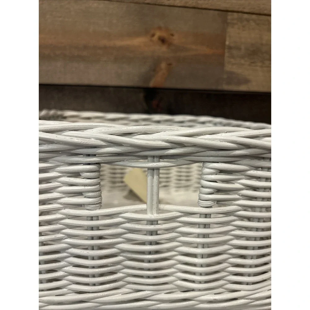 POTTERY BARN KIDS White Sabrina Basket with Liner Green Gingham Plaid Checker‎